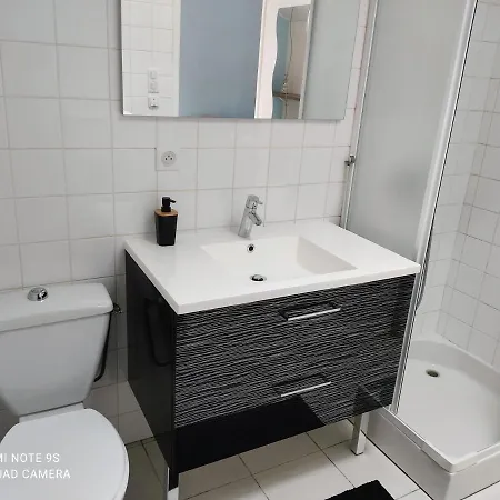 Des Colombieres Piscine & Apartment *