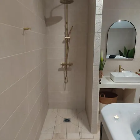Des Colombieres Piscine & Апартаменты *