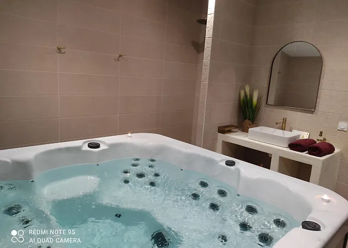 Des Colombieres Piscine & *